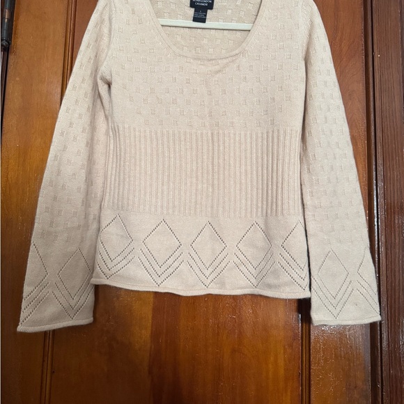 Tashia London Women’s sand color 100% cashmere sweater. L  Made in Nepal $35.00 - Picture 4 of 4